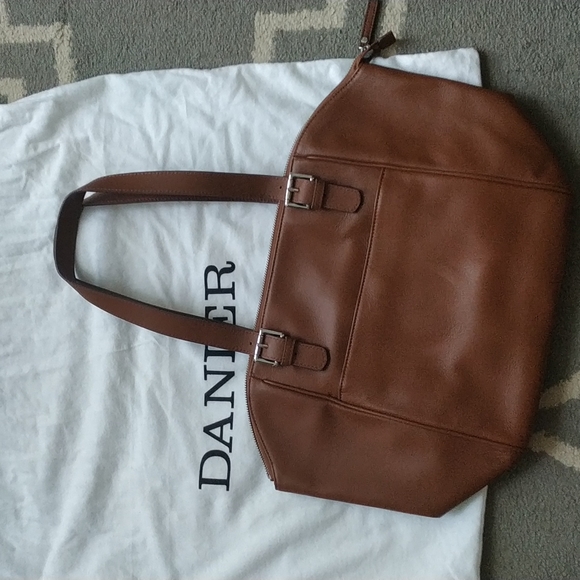 Danier Handbags - DANIER: Brown Leather Tote/Purse